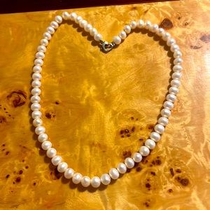 Pearl necklace with heart clasp ❤️